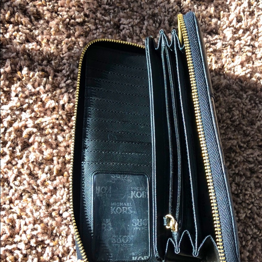Wallet - Picture 4 of 4